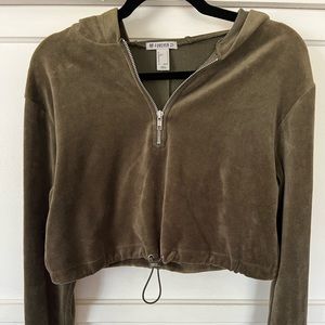 Forever 21 Olive Green velour cropped jacket. Size small, fits true to size.